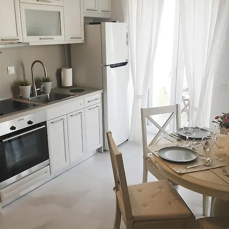 Lavish Apartment *