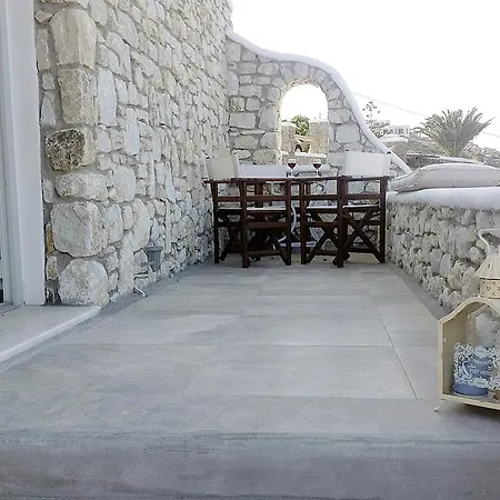 Lavish * Agios Ioannis Diakoftis